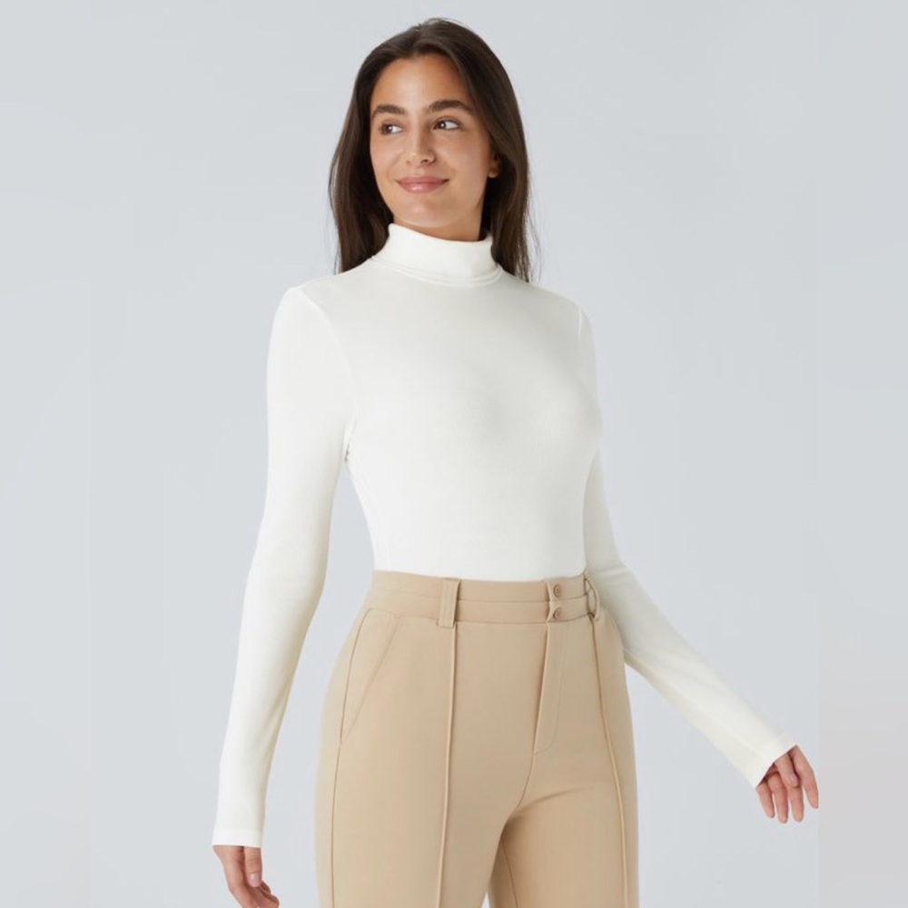 NWT Halara Ribbed Knit High Neck Long Sleeve White Bodysuit. Size Small